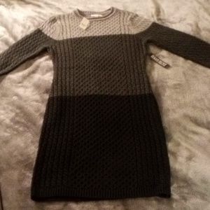 NY & CO BEAUTIFUL WARM SWEATER DRESS SIZE SMALL NWT